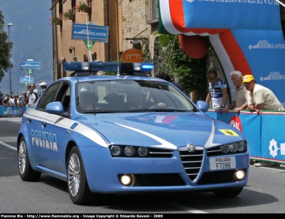 Alfa Romeo 159
Polizia di Stato
Polizia Stradale in scorta al Giro D'Italia 2009
POLIZIA F7286
Parole chiave: Alfa-Romeo 159 PoliziaF7286 Giro_d'Italia_2009