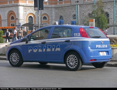 Fiat Grande Punto
Polizia di Stato
POLIZIA H3203
Parole chiave: Fiat Grande_Punto POLIZIAH3203