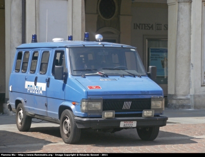 Fiat Ducato I serie II restyle
Polizia di Stato
Reparto Mobile
POLIZIA B2222
Parole chiave: Fiat Ducato_Iserie_IIrestyle POLIZIAB2222