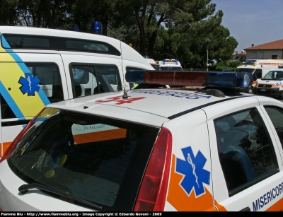 Fiat Punto II serie
Misericordia San Vincenzo
Parole chiave: Fiat Punto_IIserie 118_Livorno Automedica Misericordia_San_Vincenzo