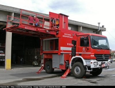 Mercedes-Benz Actros 1844 4x4 II serie
Vigili del Fuoco
Comando Provinciale di Pisa
Distaccamento Aeroportuale
Automezzo Soccorso Aeroportuale allestimento Bai
VF 25233
Parole chiave: Mercedes-Benz Actros_1844_4x4_IIserie VF25233