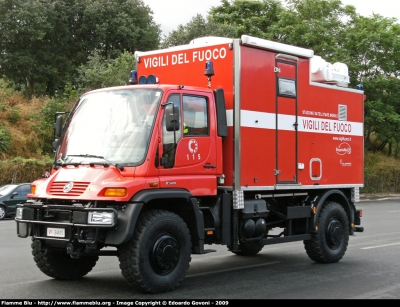 Mercedes Benz Unimog U500
Vigili del Fuoco
Nucleo Radio e Telecomunicazioni
VF 24615
Parole chiave: Mercedes-Benz Unimog_U500 VF 24615 Festa_della_Repubblica_2009