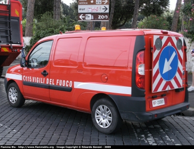 Fiat Doblò II serie
Vigili del Fuoco
Comando Provinciale di Roma
Distaccamento Aeroportuale di Fiumicino
Scorta Tecnica
VF 23061
Parole chiave: Fiat Doblò_IIserie VF23061 Festa_della_Repubblica_2009