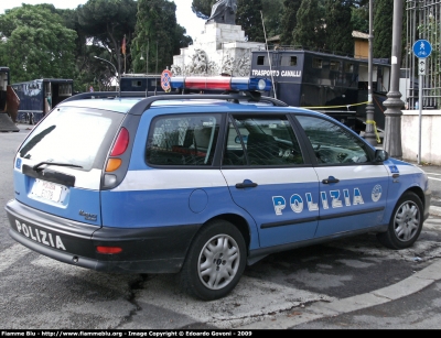 Fiat Marea Weekend I serie
Polizia di Stato
Polizia Stradale
con Radiogoniometro
POLIZIA E1178
Parole chiave: Fiat Marea_Weekend_Iserie PoliziaE1178 Festa_della_Repubblica_2009