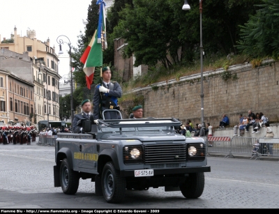 Land Rover Defender 90
Guardia di Finanza
GdiF 575 AV
Parole chiave: Land-Rover Defender_90 GdiF575AV Festa_della_Repubblica_2009