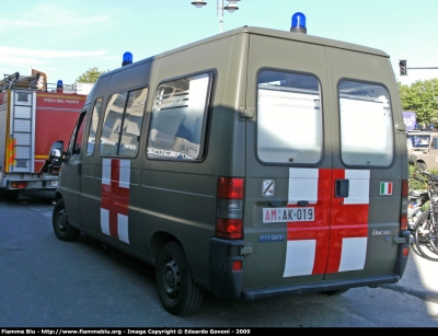 Fiat Ducato II Serie Maxi
Aeronautica Militare
46° Brigata Aerea
Servizio Sanitario
AM AK 019
Parole chiave: Fiat Ducato_IIserie Ambulanza AMAK019