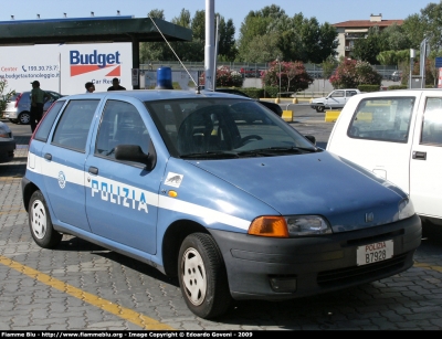 Fiat Punto I serie
Polizia di Stato
Squadra Volante
POLIZIA B7928
Parole chiave: Fiat Punto_Iserie PoliziaB7928