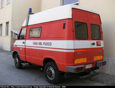 Iveco Daily 4x4 II serie
Vigili del Fuoco
Comando Provinciale di Pescara
VF 17325
Parole chiave: Iveco Daily_4x4_IIserie VF17325