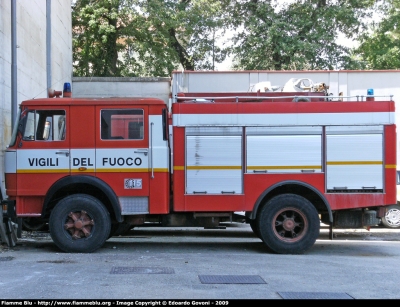 Iveco OM 160
Vigili del Fuoco
Comando Provinciale di Chieti
AutoPompaSerbatoio allestimento Baribbi
VF 11809
Parole chiave: Iveco OM 160 VF11809