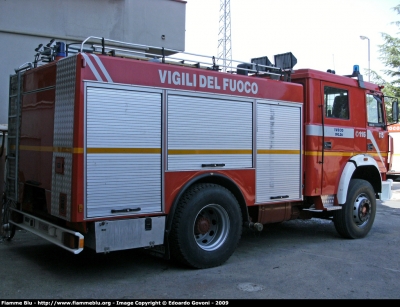 Iveco 190-26
Vigili del Fuoco
Comando Provinciale di Chieti
VF 16588
Parole chiave: Iveco 190-26 VF16588