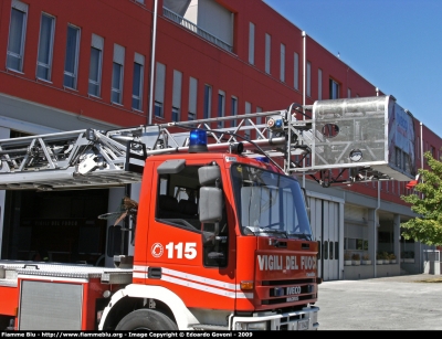 Iveco EuroFire 150E27 I serie
Vigili del Fuoco
Comando Provinciale di Ravenna
VF 19428
Parole chiave: Iveco EuroFire_150E27_Iserie VF19428