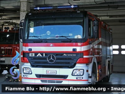 Mercedes-Benz Actros 1841 II serie
Vigili del Fuoco
Comando Provinciale di Bologna
AutoPompaSerbatoio allestimento Bai
VF 23350
Parole chiave: Mercedes-Benz Actros_1841_IIserie VF23350