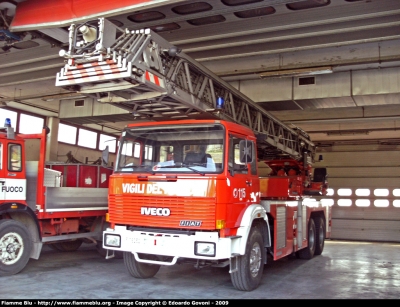 Iveco 330-35
Vigili del Fuoco
Comando Provinciale di Bologna
AutoScala da 50 metri
VF 16252
Nuova livrea
Parole chiave: Iveco 330-35 VF16252