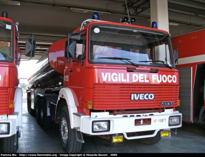 Iveco 330-35
Vigili del Fuoco
VF 15871
Parole chiave: Iveco 330-35 VF15871