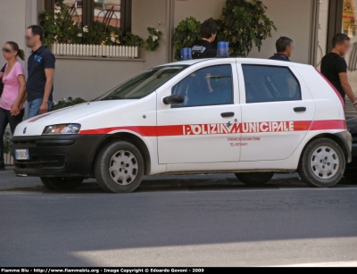 Fiat Punto II serie
Polizia Municipale Casciana Terme Lari (PI)
Proveniente dalla dotazione del comune di Casciana Terme
Parole chiave: Fiat Punto_IIserie