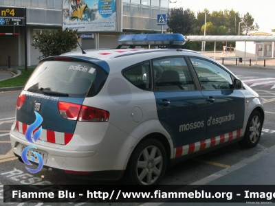 Seat Altea XL
España - Spagna
Mossos d'Esquadra
CME 4581
Parole chiave: Seat Altea_XL CME4581