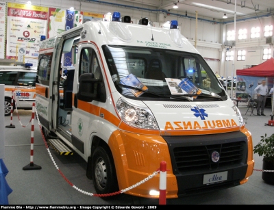 Fiat Ducato X250
Pubblica Assistenza Croce Verde Cambiano
Allestita Alea
Parole chiave: Fiat Ducato_X250 118_Torino Ambulanza PA_CV_Cambiano Reas_2009