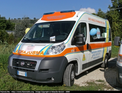 Fiat Ducato X250
Misericordia di Vicarello
[url=http://www.fiammeblu.it/displayimage.php?pos=-29387]Questa Ambulanza[/url] era stata innaugurata ancora prima di essere allestita.
Allestita MAF
Parole chiave: Fiat Ducato_X250 118_Livorno Ambulanza Misericordia_Vicarello