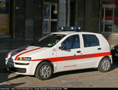 Fiat Punto II serie
Polizia Provinciale Pisa
Autovettura con la livrea aggiornata con particolari della nuova livrea della Polizia Locale Toscana
POLIZIA LOCALE YA 841 AA
Parole chiave: Fiat Punto_IIserie PP_Pisa PoliziaLocaleYA841AA