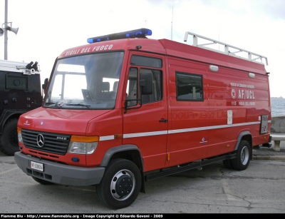 Mercedes-Benz Vario 814D
Vigili del Fuoco
Comando Provinciale di Livorno
VF 23824
Parole chiave: Mercedes-Benz Vario_814D VF23824