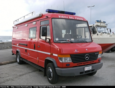 Mercedes-Benz Vario 814D
Vigili del Fuoco
Comando Provinciale di Livorno
VF 23824
Parole chiave: Mercedes-Benz Vario_814D VF23824