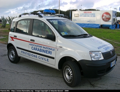 Fiat Nuova Panda 4x4
Associazione Nazionale Carabinieri
Sezione di Livorno 
Parole chiave: Fiat Nuova_Panda_4x4