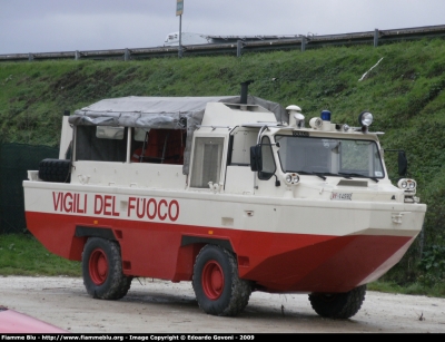 Iveco 6640G
Vigili del Fuoco
Comando Provinciale di Genova
VF 14592
Parole chiave: Iveco 6640G VF14592