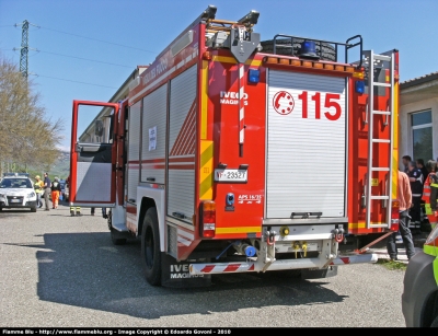 Iveco EuroFire 140E28 4x4 I serie
Vigili del Fuoco
Comando Provinciale di Pisa
Distaccamento di Saline di Volterra (PI)
AutoPompaSerbatoio allestimento Iveco-Magirus
VF 23527
Parole chiave: Iveco EuroFire_140E28_4x4_Iserie VF23527 PiRiTe2010