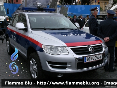 Volkswagen Touareg I serie
Österreich - Austria
Bundespolizei
Polizia di Stato
Parole chiave: Volkswagen Touareg_Iserie Festa_della_Polizia_2010