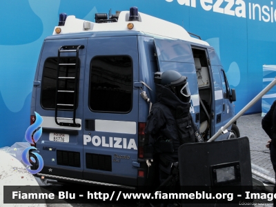 Fiat Ducato II serie
Polizia di Stato
Artificeri
POLIZIA B5776
Parole chiave: Fiat Ducato_IIserie POLIZIAB5776 Festa_della_Polizia_2010