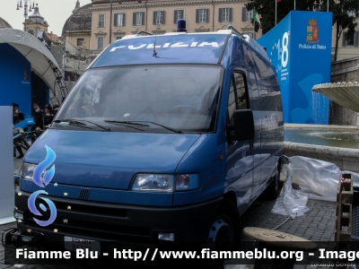 Fiat Ducato II serie
Polizia di Stato
Artificeri
POLIZIA B5776
Parole chiave: Fiat Ducato_IIserie POLIZIAB5776 Festa_della_Polizia_2010