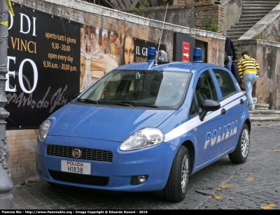 Fiat Grande Punto
Polizia di Stato
POLIZIA H1838
Parole chiave: Fiat Grande_Punto PoliziaH1838 Festa_della_Polizia_2010