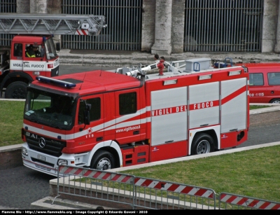 Mercedes-Benz Actros 1841 II serie
Vigili del Fuoco
Comando Provinciale di Roma
VF 23311
Parole chiave: Mercedes-Benz Actros_1841_IIserie VF23311 Festa_della_Repubblica_2010