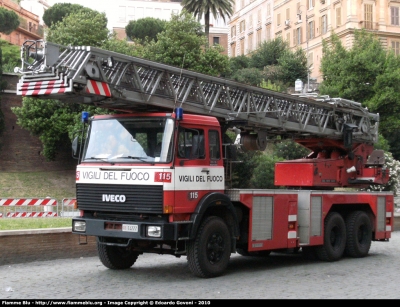 Iveco 330-35
Vigili del Fuoco
Comando Provinciale di Roma
Distaccamento Cittadino
Roma Nomentano
AutoScala da 50 metri allestimento
Iveco-Magirus
VF 14777
Parole chiave: Iveco 330-35 VF14777 Festa_della_Repubblica_2010