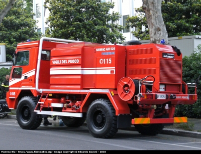 Sirmac 524D 4x4 Firebreak
Vigili del Fuoco
Comando Provinciale di Roma
Allestimento Rampini
VF 16250
Parole chiave: Sirmac 524D_4x4_Firebreak VF16250 Festa_Della_Repubblica_2010