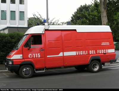 Renault B120
Vigili del Fuoco
Comando Provinciale di Roma
Carro Officina
VF 19966
Parole chiave: Renault B120 VF19966 Festa_della_Repubblica_2010