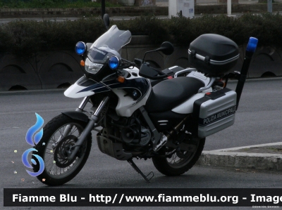 Bmw F650GS II serie
Polizia Municipale Roma
Parole chiave: Bmw F650GS_IIserie Festa_della_Repubblica_2010