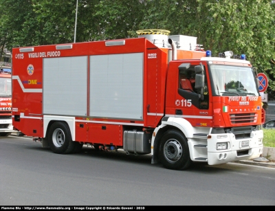 Iveco Stralis AD190S35 I serie "One"
Vigili del Fuoco
Comando Provinciale di Roma
Nucleo NBCR
VF 24031
Parole chiave: Iveco Stralis_AD190S35_Iserie_One VF24031 Festa_della_Repubblica_2010