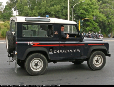 Land Rover Defender 90
Carabinieri
Raggruppamento Carabinieri a Cavallo
CC AE 857
Parole chiave: Land-Rover Defender_90 CCAE857 Festa_della_Repubblica_2010