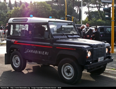 Land Rover Defender 90
Carabinieri
Raggruppamento Carabinieri a Cavallo
CC AE 857
Parole chiave: Land-Rover Defender_90 CCAE857 Festa_della_Repubblica_2010