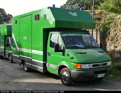 Iveco Daily III serie
Corpo Forestale dello Stato
Reparto a Cavallo
CFS 673 AD
Parole chiave: Iveco Daily_IIIserie CFS673AD Festa_della_Repubblica_2010