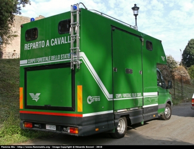 Iveco Daily III serie
Corpo Forestale dello Stato
Reparto a Cavallo
CFS 669 AD
Parole chiave: Iveco Daily_IIIserie CFS669AD Festa_della_Repubblica_2010