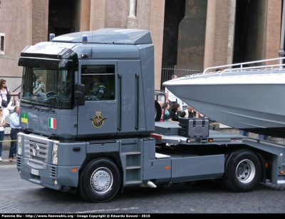 Renault Magnum 480.18 II serie
Guardia di Finanza
Reparto Operativo Aereonavale
GdiF 615 BD
Parole chiave: Renault Magnum_480.18_IIserie GdiF615BD Festa_Della_Repubblica_2010