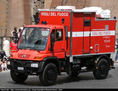 Mercedes-Benz Unimog U500
Vigili del Fuoco
Nucleo Radio e Telecomunicazioni
VF 24617
Parole chiave: Mercedes-Benz Unimog_U500 VF24617 Festa_della_Repubblica_2010