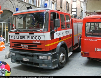 Iveco EuroTech 190E27
Vigili del Fuoco
Comando Provinciale di Siena
AutoPompaSerbatoio allestimento Iveco-Magirus
VF 18154
Parole chiave: Iveco EuroTech_190E27 VF18154