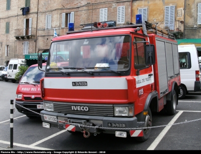 Iveco Zeta 65-12
Vigili del Fuoco
Comando Provinciale di Siena
Polisoccorso allestimento Baribbi
VF 17198
Parole chiave: Iveco Zeta_65-12 VF17198