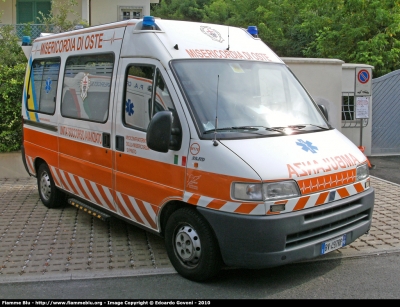 Fiat Ducato II serie
Misericordia di Oste
Allestita Cevi Carrozzeria Europea
ricondizionata Pegaso Bollanti
Parole chiave: Fiat Ducato_IIserie Ambulanza