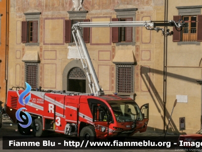 Oshkosh Bai Striker E
Vigili del Fuoco
Comando Provinciale di Pisa
Distaccamento Aeroportuale 
VF 25526
Parole chiave: Oshkosh Bai Striker_E VF25526 Giornate_della_Protezione_Civile_Pisa_2010