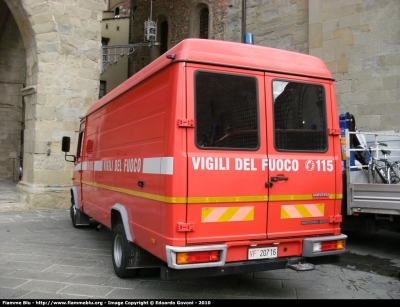 Mercedes-Benz Vario 612D
Vigili del Fuoco
Comando Provinciale di Pistoia
VF 20716
Parole chiave: Mercedes-Benz Vario_612D VF20716