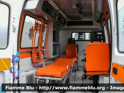 Fiat Ducato II serie
Pubbliche Assistenze Riunite Empoli
Allestita Maf
*Ambulanza dismessa e ceduta alla Misericordia di Pisa*
Parole chiave: Fiat Ducato_IIserie Ambulanza